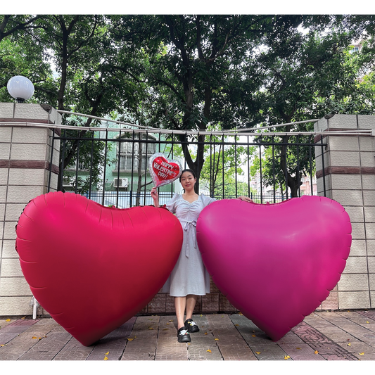 68IN GIANT HEART RED